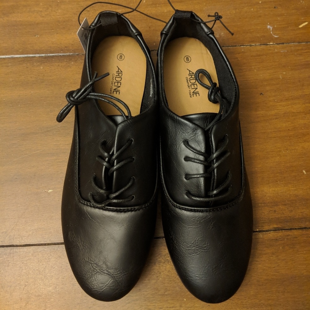 Ardene Black Soft Leather Oxfords - size 8